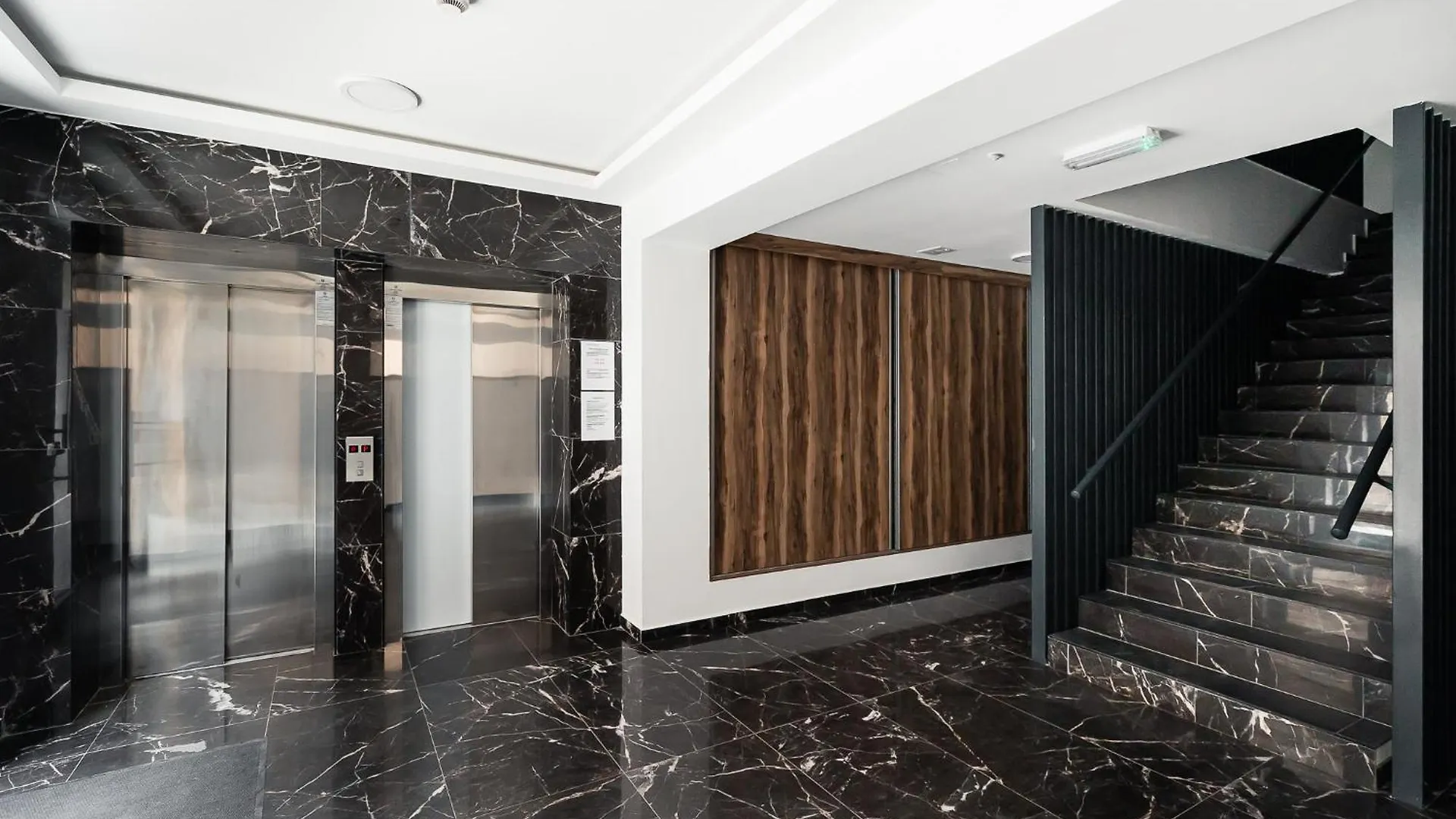 High-End 1Br In Pipera W Parking Apartment Bucharest