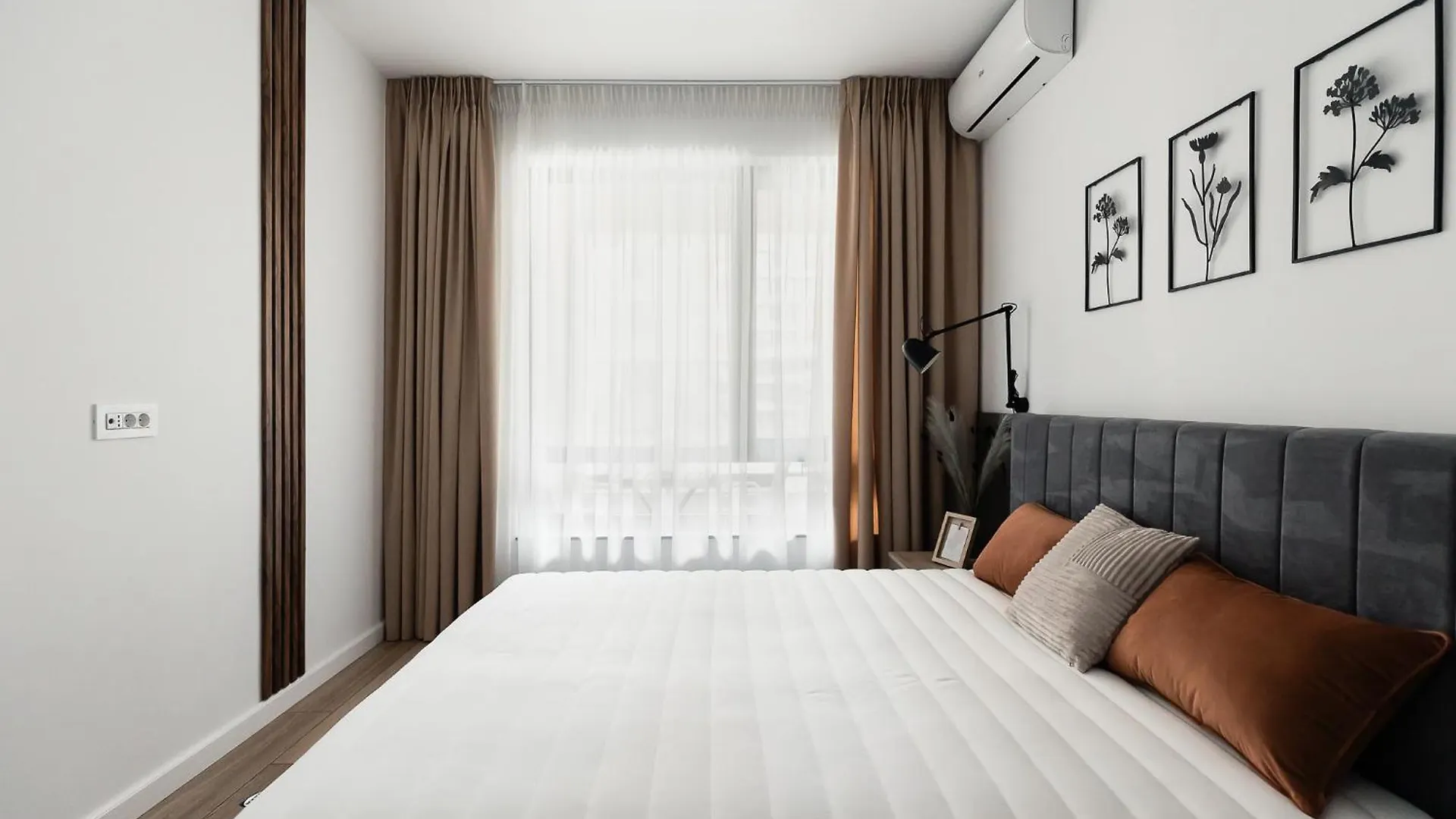 High-End 1Br In Pipera W Parking Apartment Bucharest